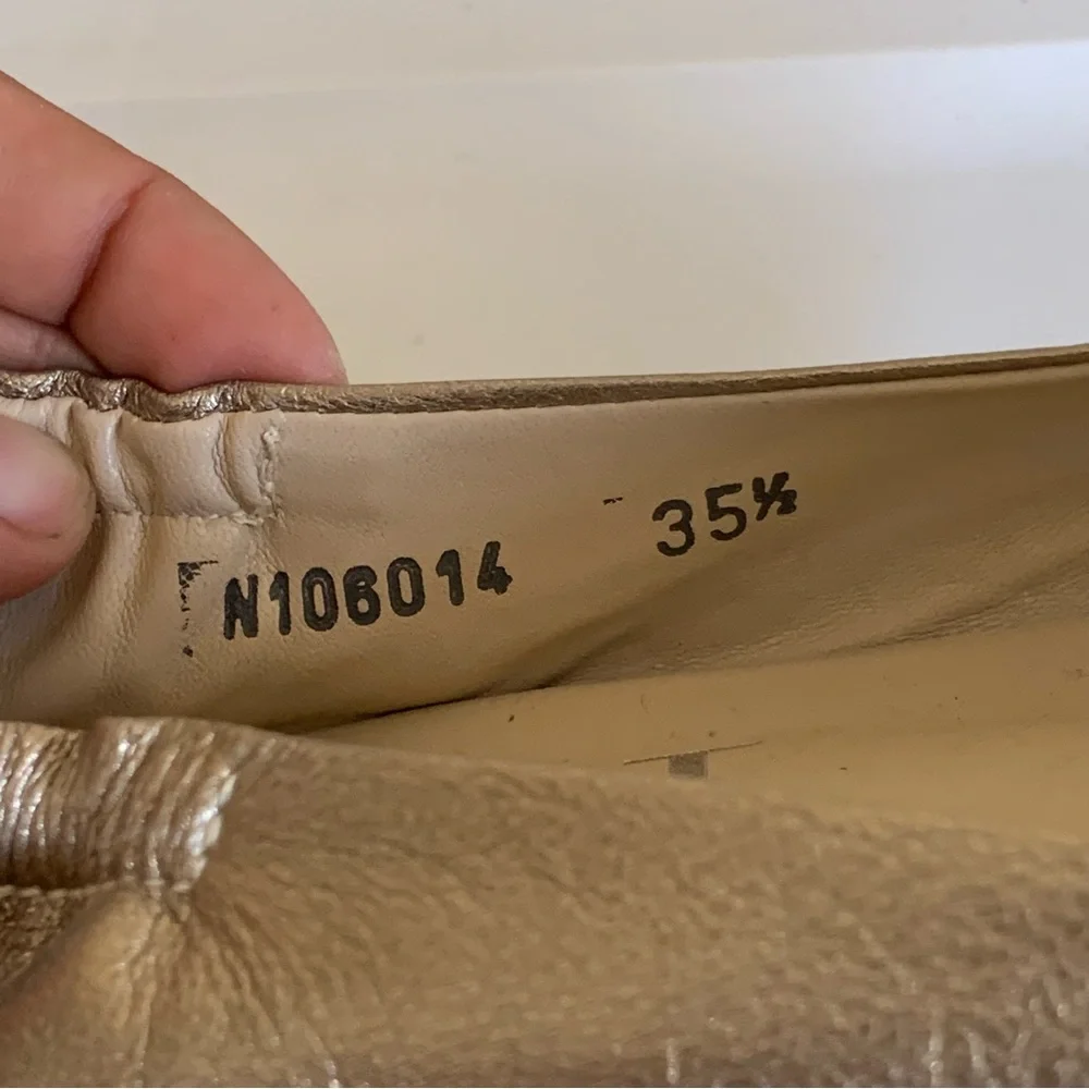 AGL Vero Cuoio Metallic Pale Gold Leather Slip On Twist Peep Toe Wedge EU 35.5